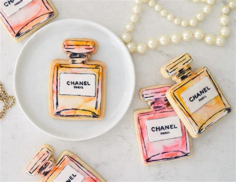 Watercolor Perfume Bottle Cookies — Honey Blonde 